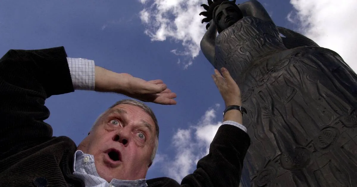 Canberra's Ethos Sculpture Marks 65th Anniversary