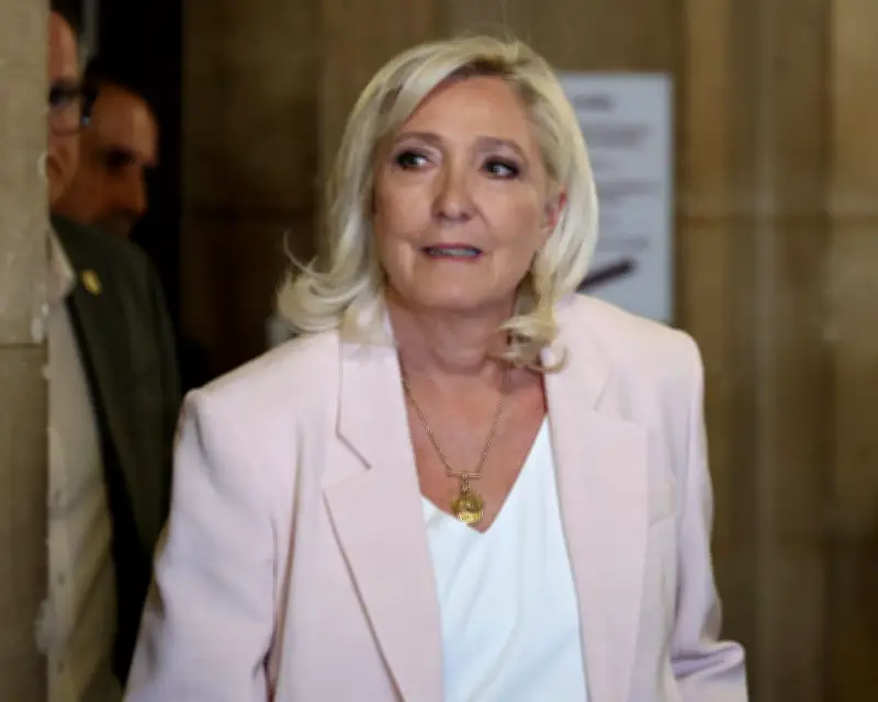 Marine Le Pen Faces Electronic Tag Doubt in French Presidential Election Bid