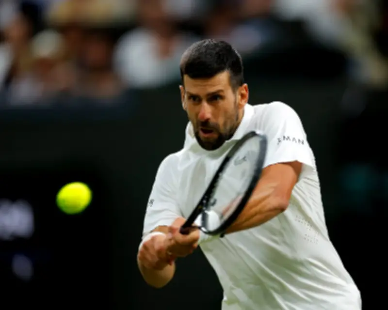Novak Djokovic Defeats Stefanos Tsitsipas in Wimbledon Thriller