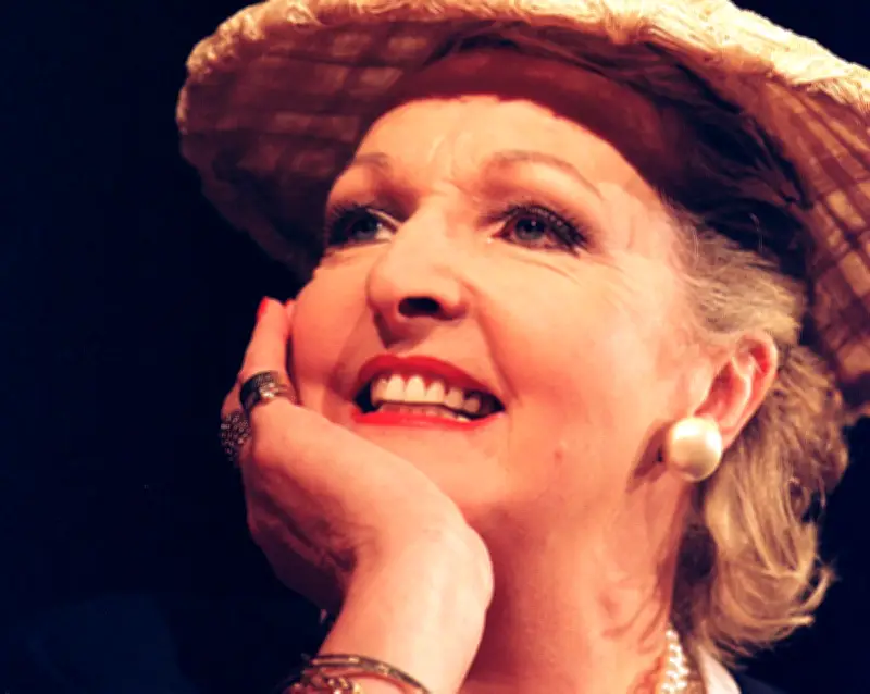 Penelope Keith Remembered as Giggly, Mischievous, Generous Friend