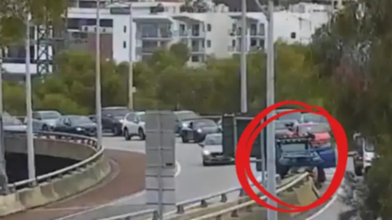 Perth Traffic Chaos: Mitchell Freeway Crash and Rollover Cause Delays