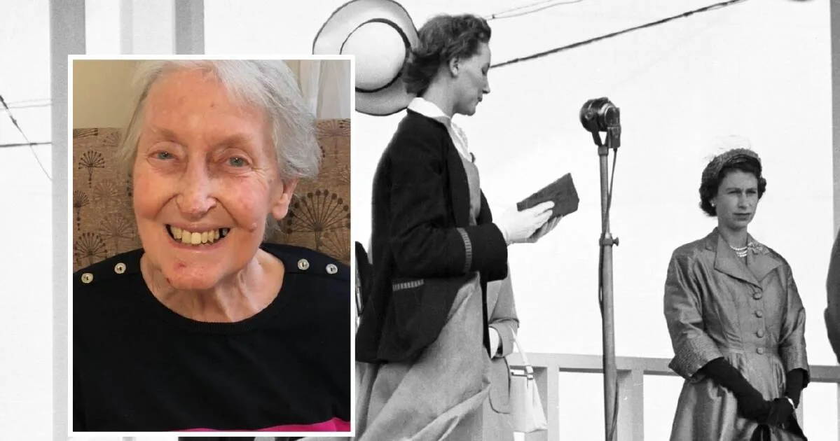 Rare Photos Reveal Wollongong Teen's Unflappable Encounter with Queen in 1954