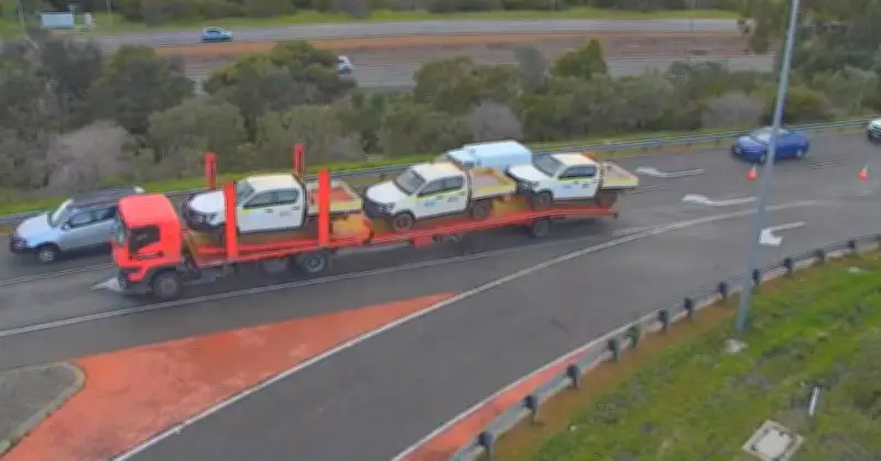 Tonkin Highway Exit Reduced to Single Lane After Car Carrier Breakdown
