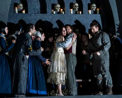 I Puritani Review: Oropesa Dazzles in Jones's Engaging Bellini Staging