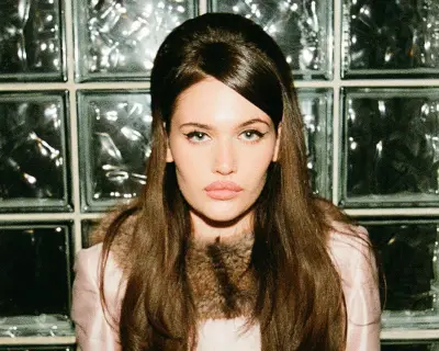 Sienna Spiro's Visitor Album: A Dazzling Debut Full of Depth and Pop Brilliance