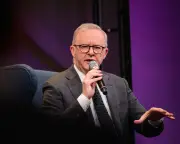Albanese Apologises for Kylie Minogue Podcast Comment