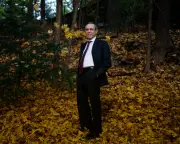 Trump Appoints Harvard Alien Hunter Avi Loeb to Lead UFO Task Force