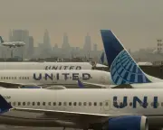 United Airlines Faces Lawsuit Over Window Seat Recline Policy